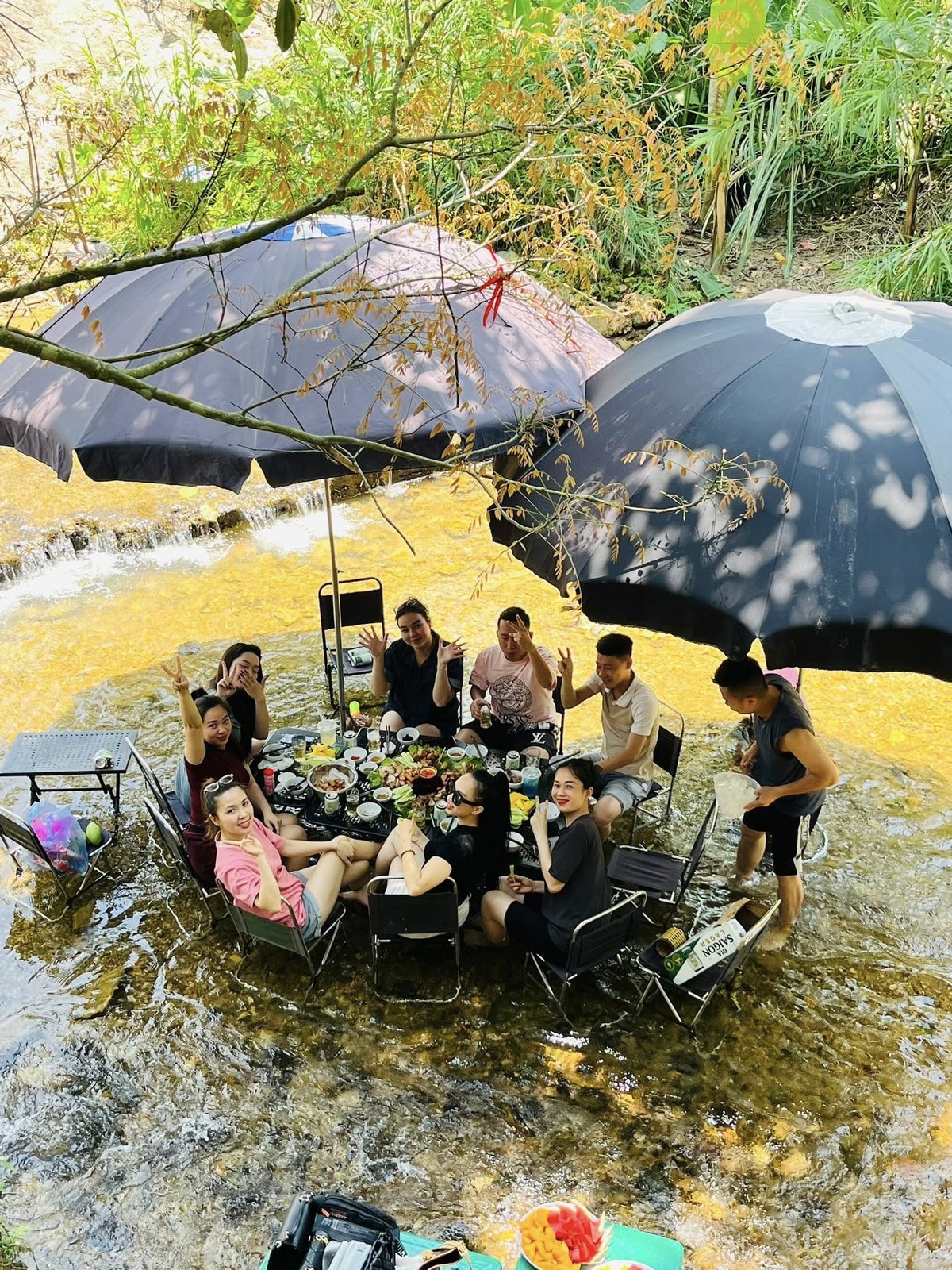 Quán Cà Phê Bên Suối 